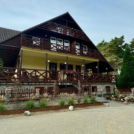 Powidz Lakeside Hotel & Restaurant 外观 照片